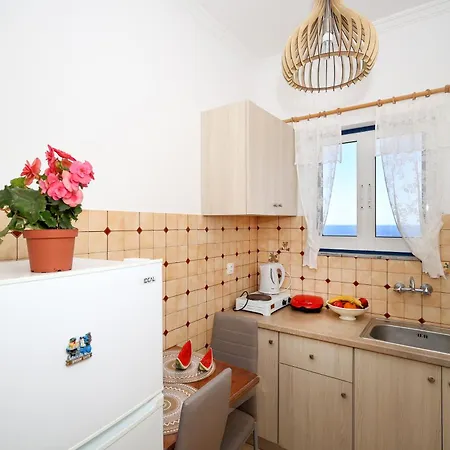 Apartment Yiannis *
