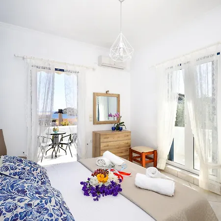 Yiannis Apartment *
