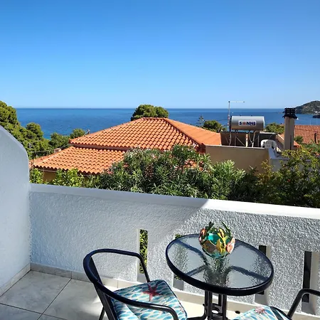 Apartment Yiannis *